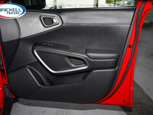 Used 2024 Kia Soul LX FWD image 12