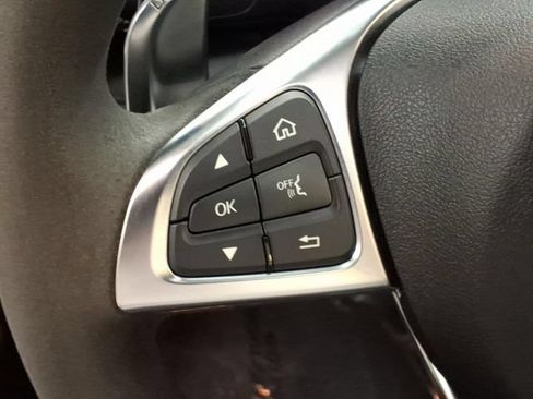 Used 2018 Mercedes-Benz AMG GT Roadster image 10