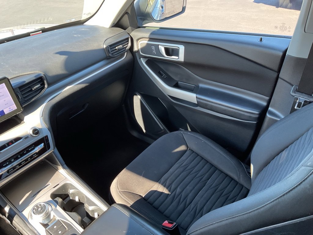 Used 2020 Ford Explorer XLT w/ Comfort Package AWD/4WD image 17