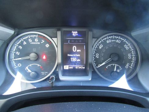 Used 2023 Toyota Tacoma TRD Off-Road w/ Technology Package image 24