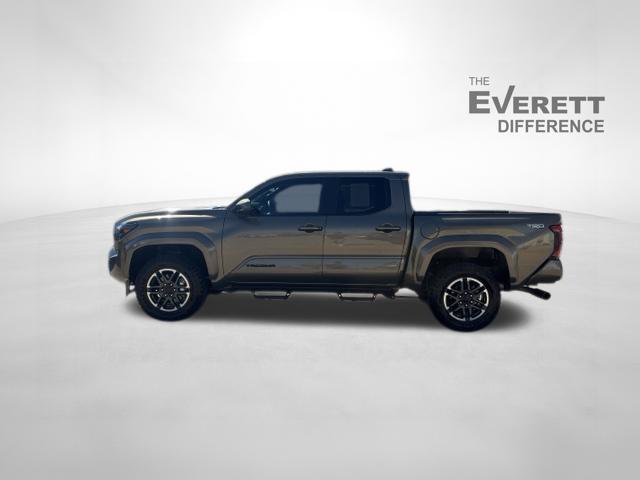 Used 2025 Toyota Tacoma TRD Sport AWD/4WD image 4