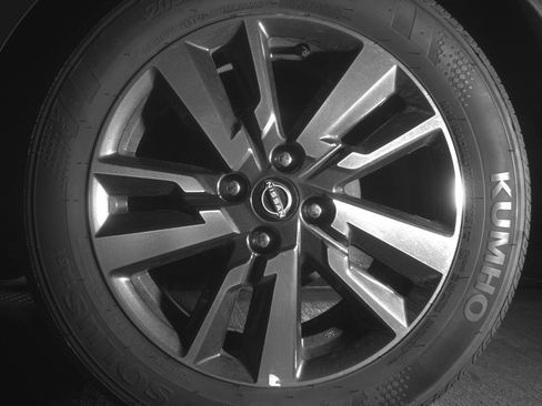 Used 2025 Nissan Versa SV w/ Trunk Package image 14