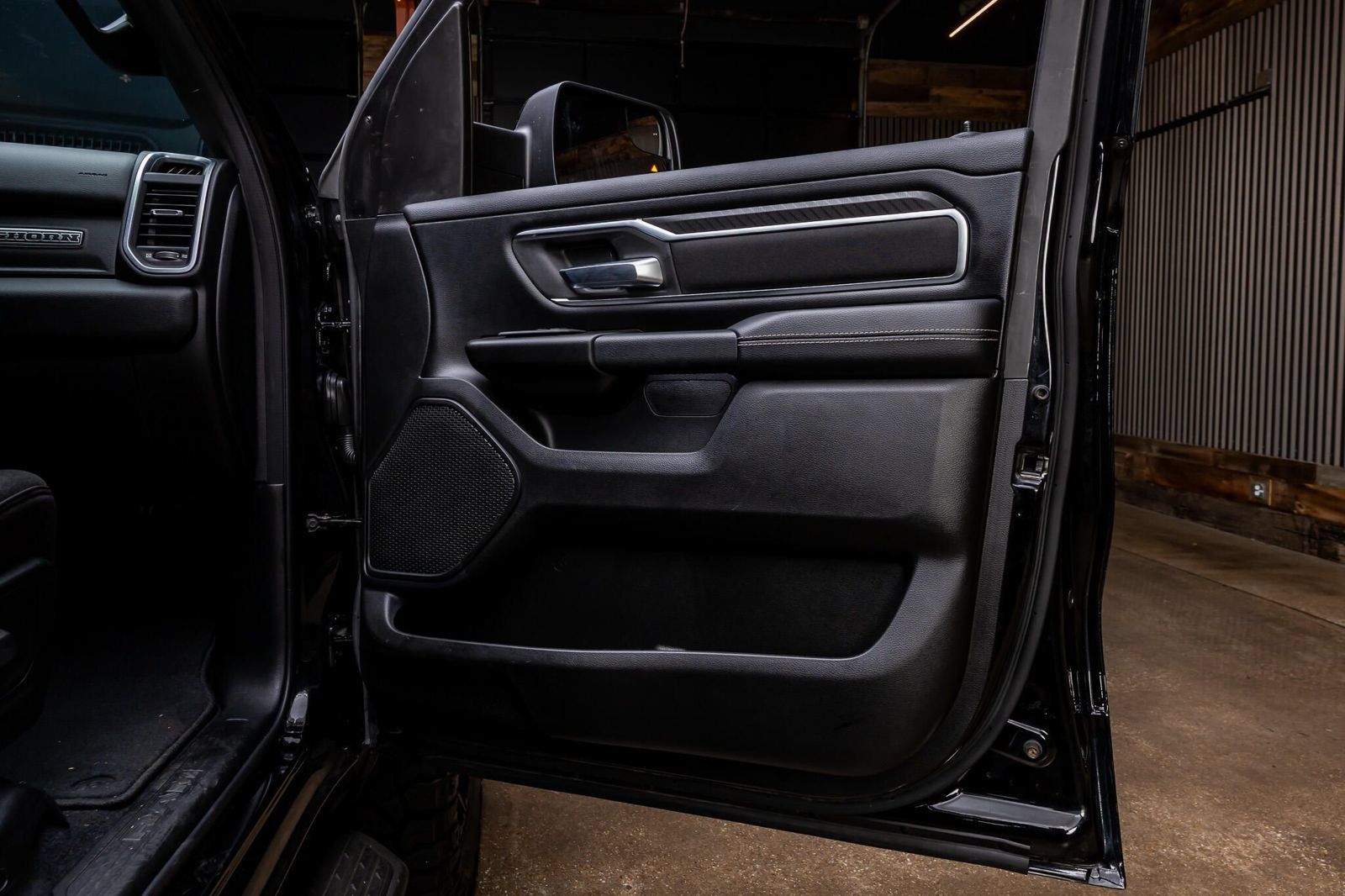 Used 2025 RAM 1500 Big Horn AWD/4WD image 36