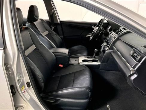 Used 2012 Toyota Camry SE image 7