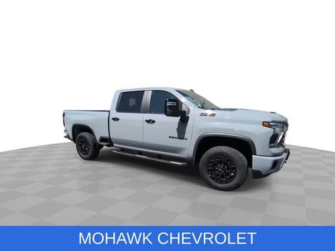 Used 2024 Chevrolet Silverado 2500 LT w/ Z71 Sport Edition AWD/4WD image 2