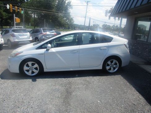 Used 2010 Toyota Prius Five w/ Advanced Technology Pkg FWD image 5
