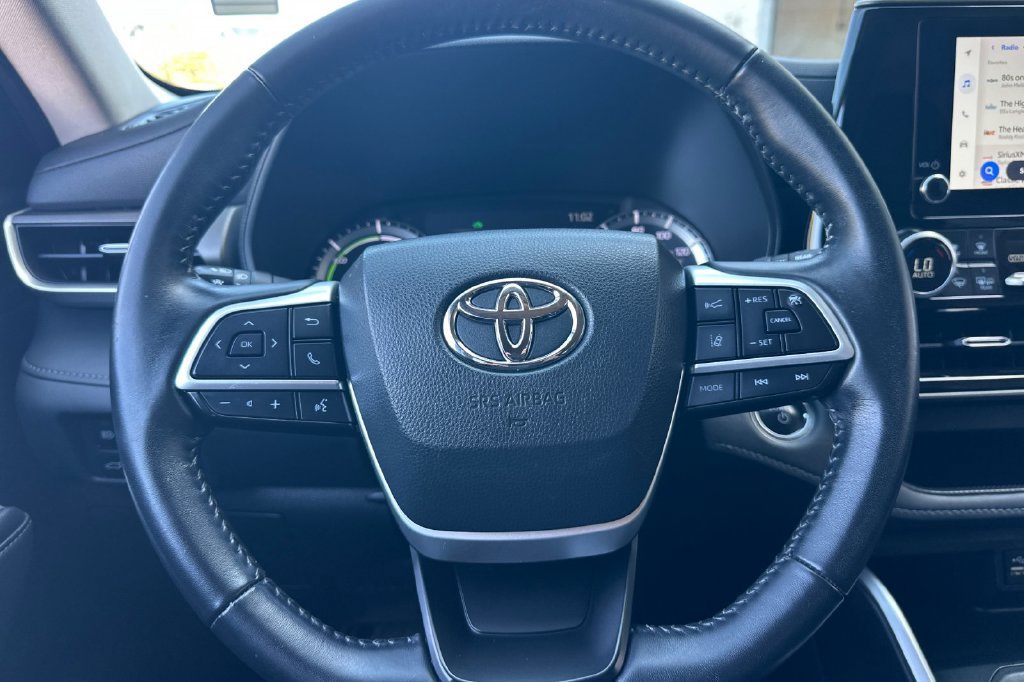 Used 2023 Toyota Highlander LE AWD/4WD image 27