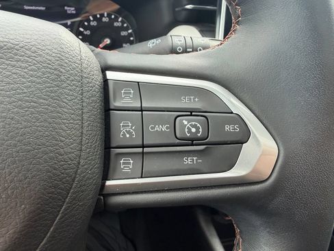 Certified 2022 Jeep Compass Limited w/ Sun and Sound Group AWD/4WD image 25