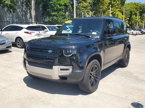 Used 2025 Land Rover Defender 110 S AWD/4WD image 3
