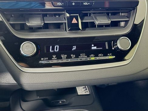 Certified 2026 Toyota Corolla SE w/ SE Premium Package FWD image 16