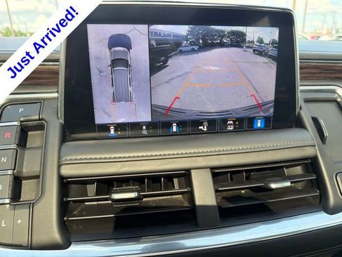 Used 2021 Chevrolet Tahoe Z71 w/ Z71 Signature Package AWD/4WD image 14