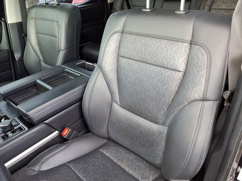 Used 2023 Toyota Tundra Limited AWD/4WD image 19