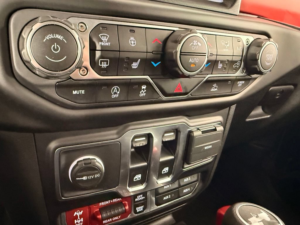 Used 2021 Jeep Wrangler Rubicon AWD/4WD image 36