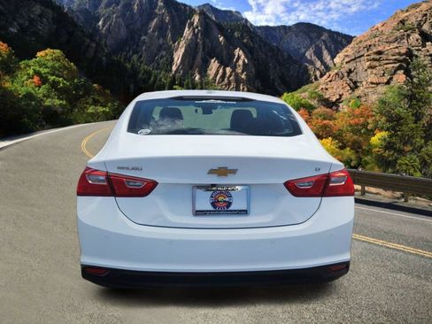 Used 2025 Chevrolet Malibu LT FWD image 4