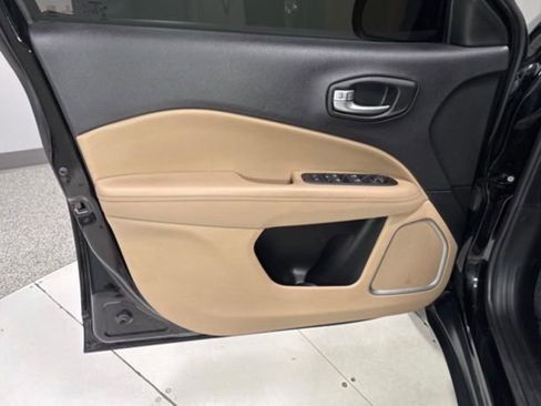 Used 2018 Jeep Compass Sport FWD image 7