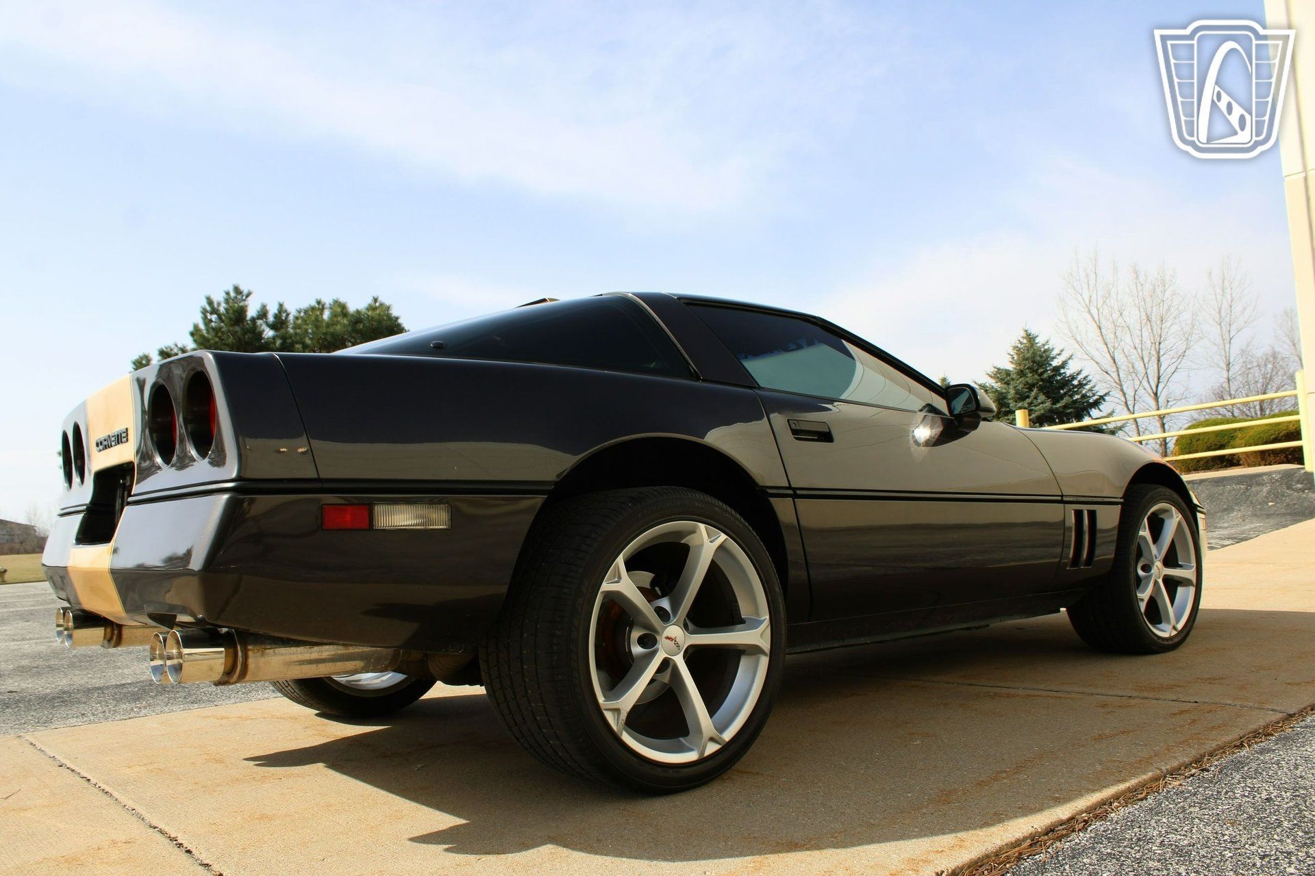 Used 1988 Chevrolet Corvette Coupe RWD image 22