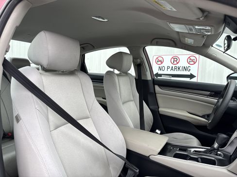 Used 2020 Honda Accord LX image 29