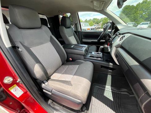 Used 2014 Toyota Tundra SR5 w/ SR5 Upgrade Package image 28