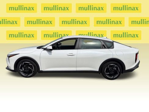 Used 2025 Kia K4 EX image 6