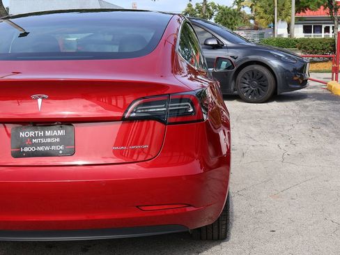Used 2018 Tesla Model 3 Long Range AWD/4WD image 17