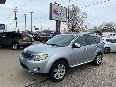 Used 2009 Mitsubishi Outlander SE image 8