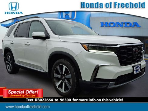 Certified 2024 Honda Pilot Elite image 1