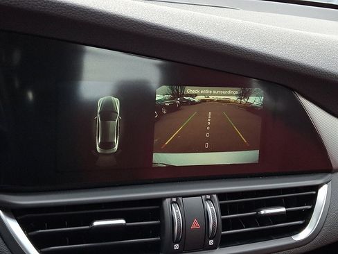 New 2025 Alfa Romeo Giulia AWD w/ Driving Assist Package image 15