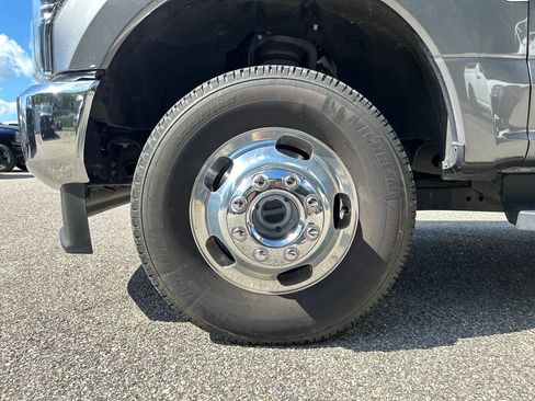 Used 2021 Ford F350 Lariat w/ Lariat Ultimate Package AWD/4WD image 7