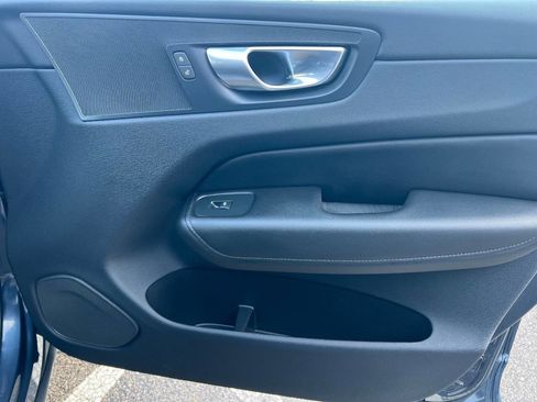 Used 2025 Volvo XC60 B5 Plus w/ Protection Package Premier image 24
