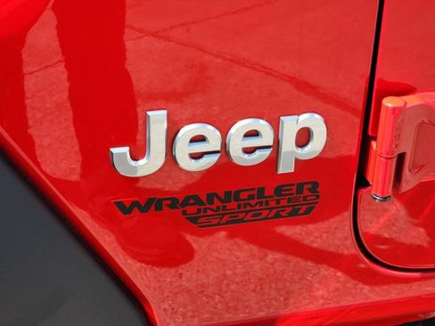 Used 2021 Jeep Wrangler Unlimited Sport AWD/4WD image 11