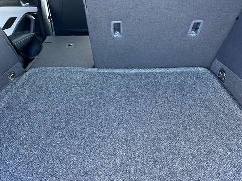 New 2026 Volkswagen Tiguan SE R-Line image 14