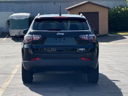 Used 2018 Jeep Compass Latitude w/ Popular Equipment Group FWD image 6
