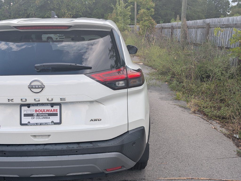 Used 2022 Nissan Rogue S AWD/4WD image 7