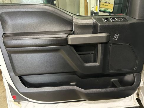 Used 2015 Ford F150 XLT w/ Equipment Group 302A Luxury AWD/4WD image 15