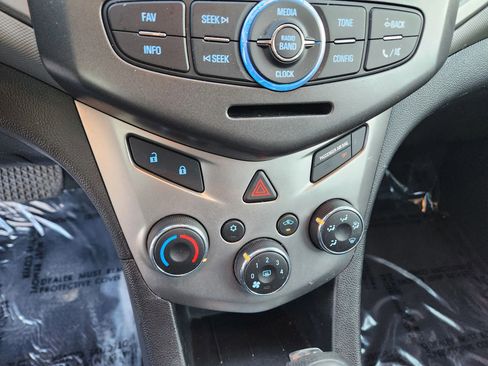 Used 2014 Chevrolet Sonic LT image 25