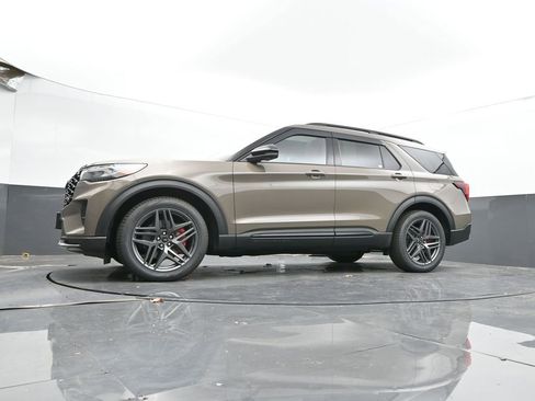 New 2026 Ford Explorer ST w/ Sun And Sound Package image 48