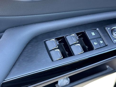 Certified 2025 Lexus ES 350 w/ Premium Package image 12