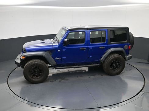 Used 2018 Jeep Wrangler Unlimited Sport AWD/4WD image 29