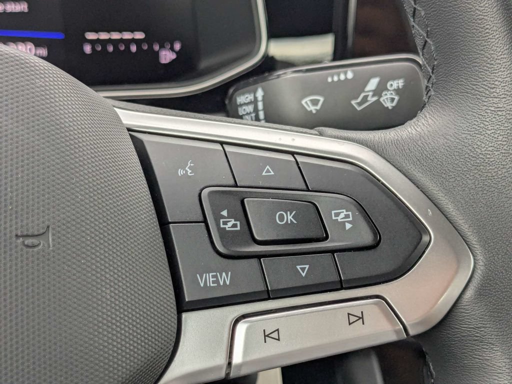 Used 2026 Volkswagen Jetta Sport FWD image 31
