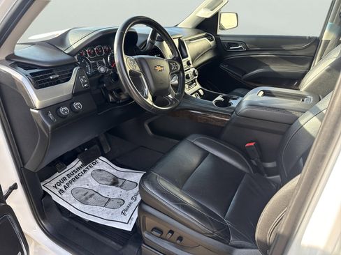 Used 2019 Chevrolet Suburban LT image 16