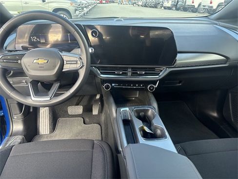 New 2026 Chevrolet Equinox EV LT image 21