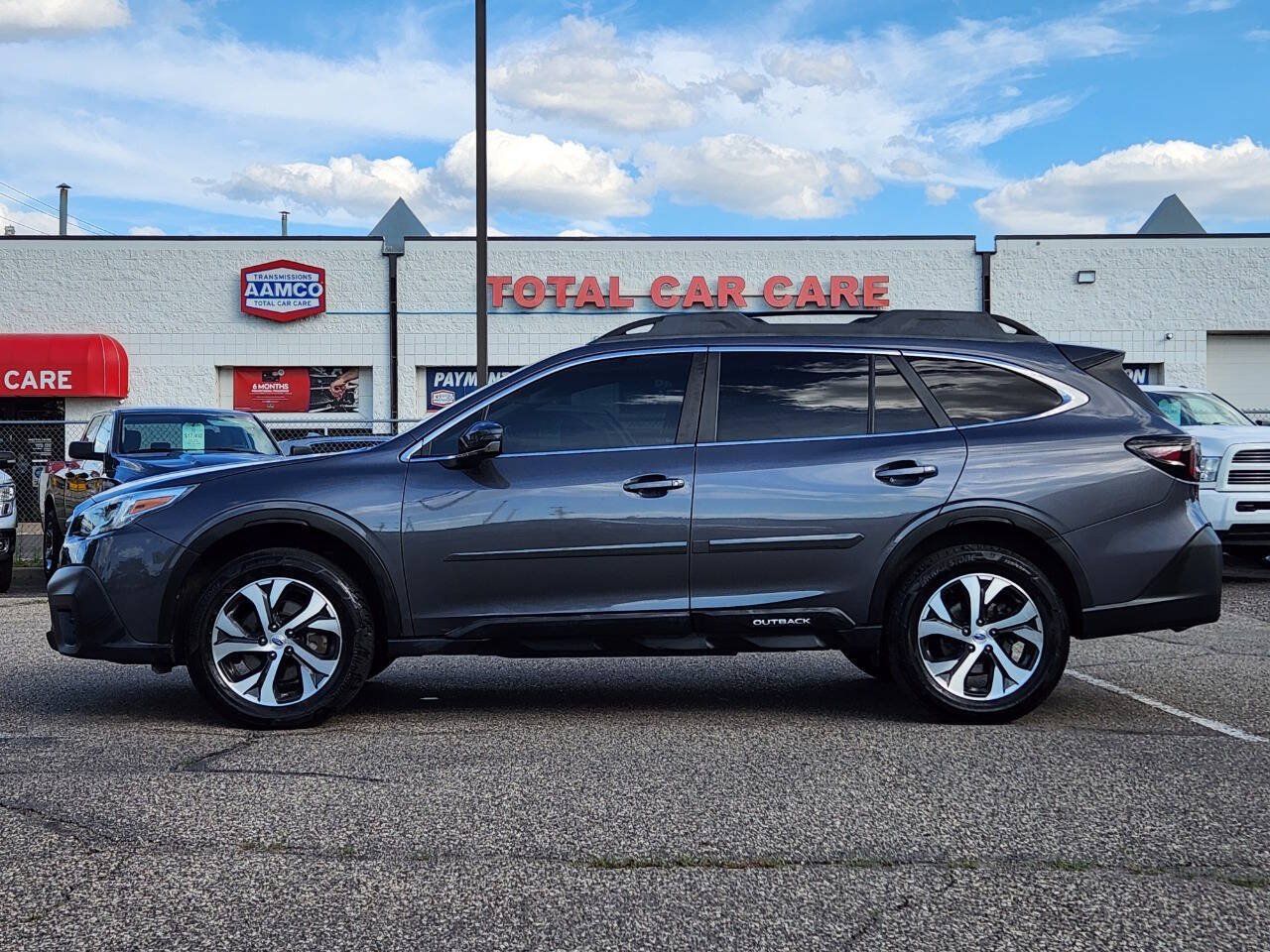 Used 2020 Subaru Outback Limited AWD/4WD image 7