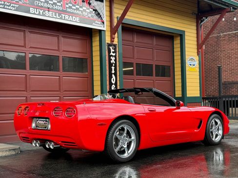 Used 2003 Chevrolet Corvette Convertible w/ Preferred Equipment Group1 RWD image 12