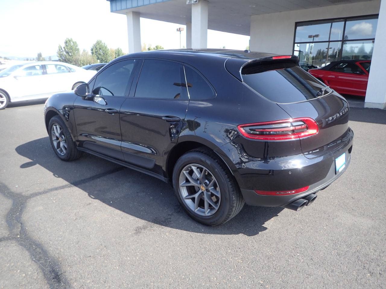 Used 2015 Porsche Macan S AWD/4WD image 3