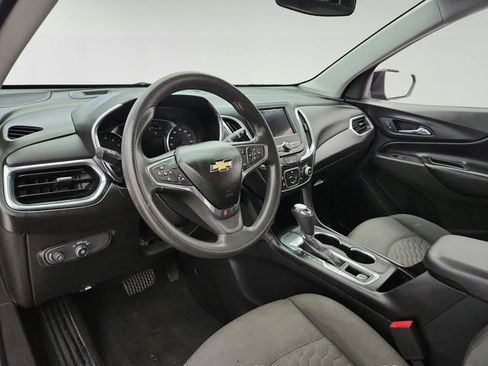 Used 2020 Chevrolet Equinox LT w/ LPO, Floor Liner Package FWD image 9