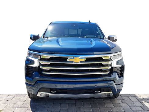 Certified 2024 Chevrolet Silverado 1500 High Country image 2