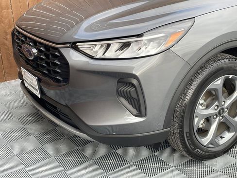 Used 2025 Ford Escape ST-Line image 14