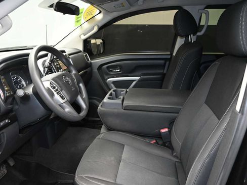 Used 2017 Nissan Titan SV AWD/4WD image 19