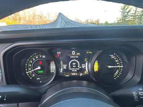 Used 2025 Jeep Wrangler Unlimited Rubicon 4xe w/ Convenience Group image 17