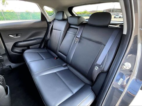 Used 2024 Hyundai Kona Limited image 19